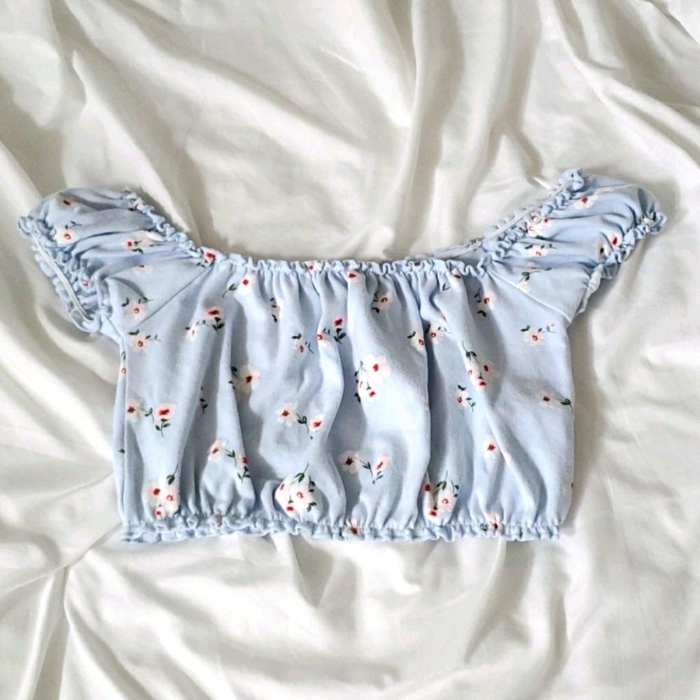Floral crop top ( ! very short ! )